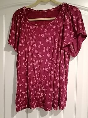 EVRI Raspberry Pink Floral Scoop-Neck Short Sleeve Top